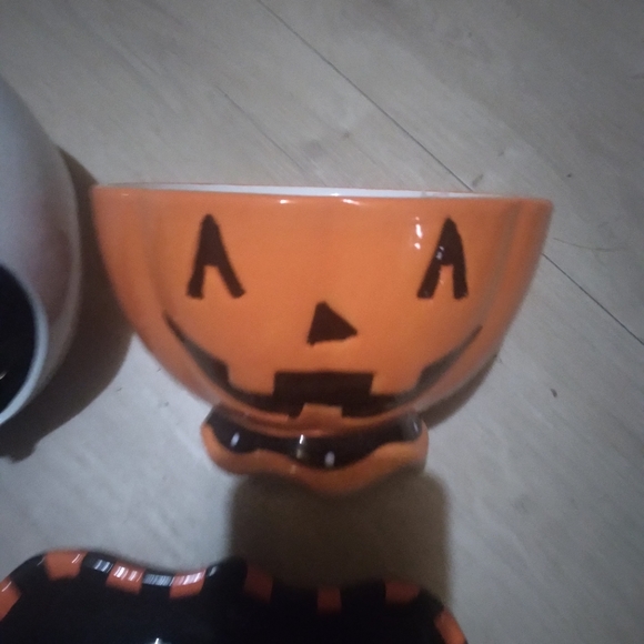 Halloween Candy Bowls  for the house... Set - Picture 4 of 6